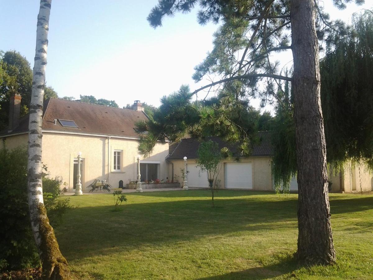 Bed and Breakfast La Bonne Adresse à Val de Livre Extérieur photo